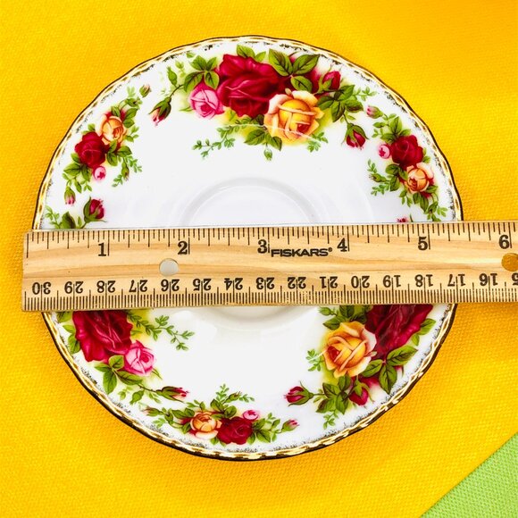 60s Royal Albert OLD COUNTRY ROSES Bone China Teacup Saucer Set Vintage Gift - Picture 10 of 12